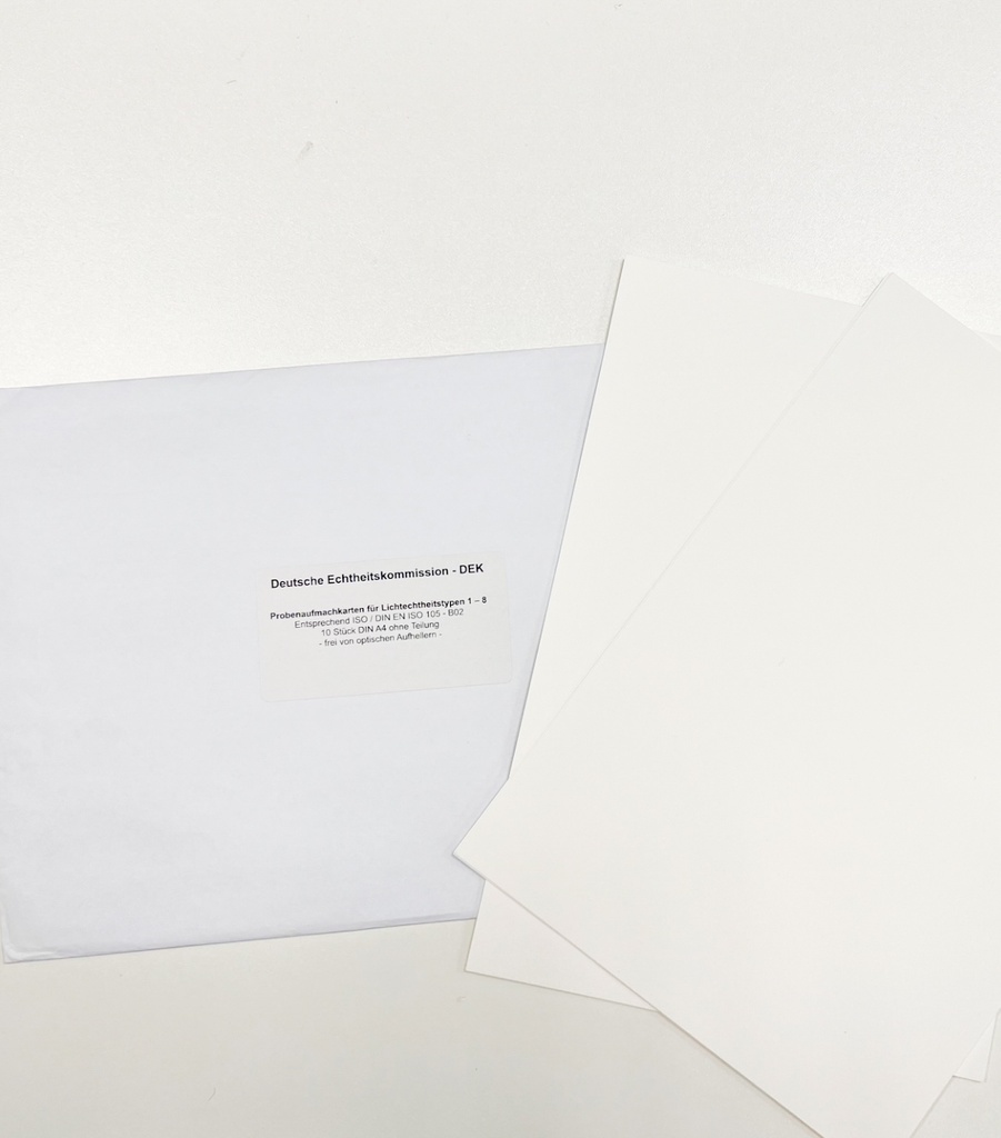 Large test presentation cards for lightfastness types 1-8 according to DIN EN ISO 105-B02