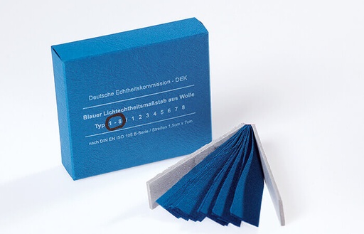 [DEK000015] DEK Lichtechtheitstypen 1-8  à 10 Streifen 1cm x7cm nach DIN EN ISO 105-B-Reihe